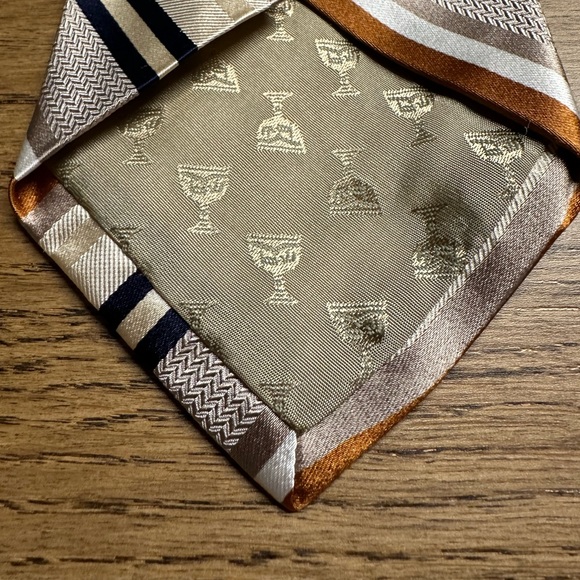 Dion 100% Italian Silk Tie - Picture 7 of 7